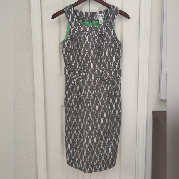 Modern "Mod" Abstract Print Dress - Picture 11 of 16